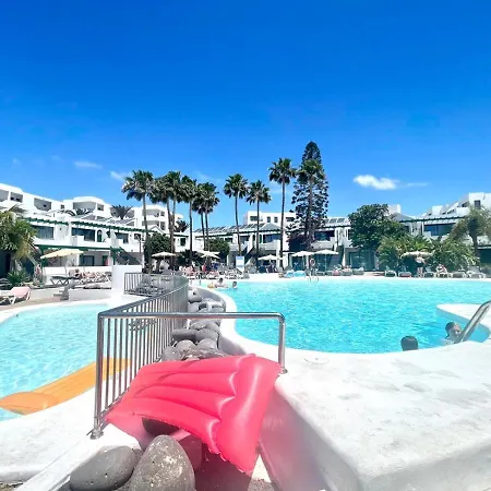 Two Bedroom, Wifi, Kitchen, 5min Playa Chica, Pool, Shopping Puerto del Carmen