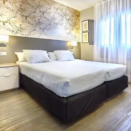 Two Bedroom, Wifi, Kitchen, 5min Playa Chica, Pool, Shopping Apartman Puerto del Carmen