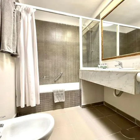 Apartment Two Bedroom, Wifi, Kitchen, 5min Playa Chica, Pool, Shopping *