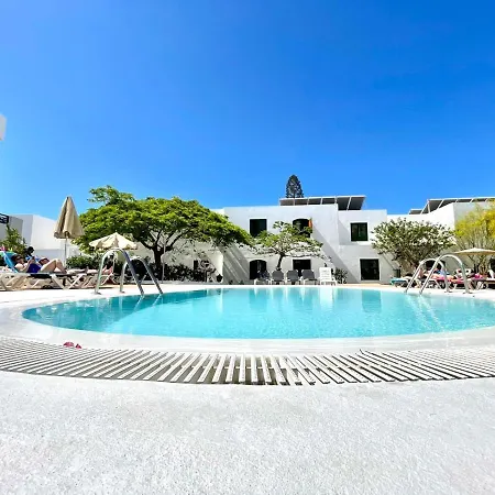 公寓 Two Bedroom, Wifi, Kitchen, 5min Playa Chica, Pool, Shopping